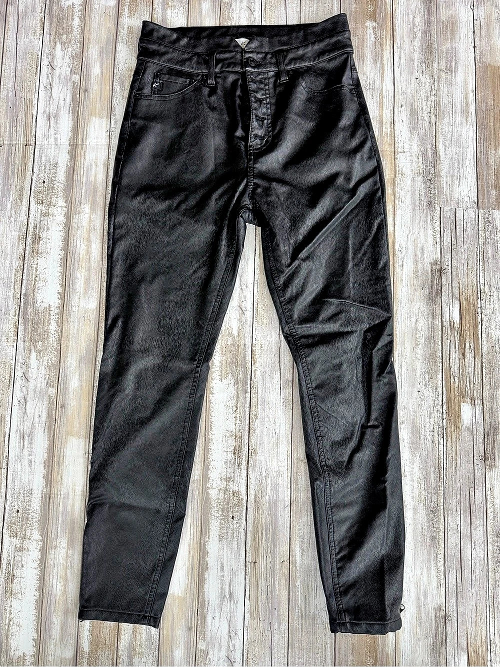 KanCan Coated Skinny Pants in Black Waist 27 Like New